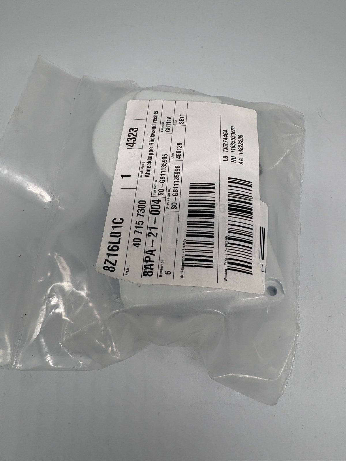 Dometic PW1500 Awning End Cap Right 407157300